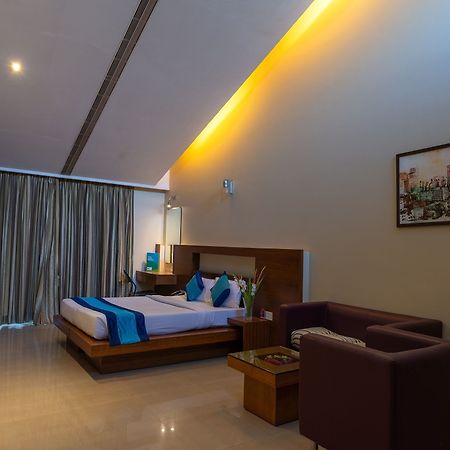 Hotel Mint Koregaon Park Пуне Екстер'єр фото