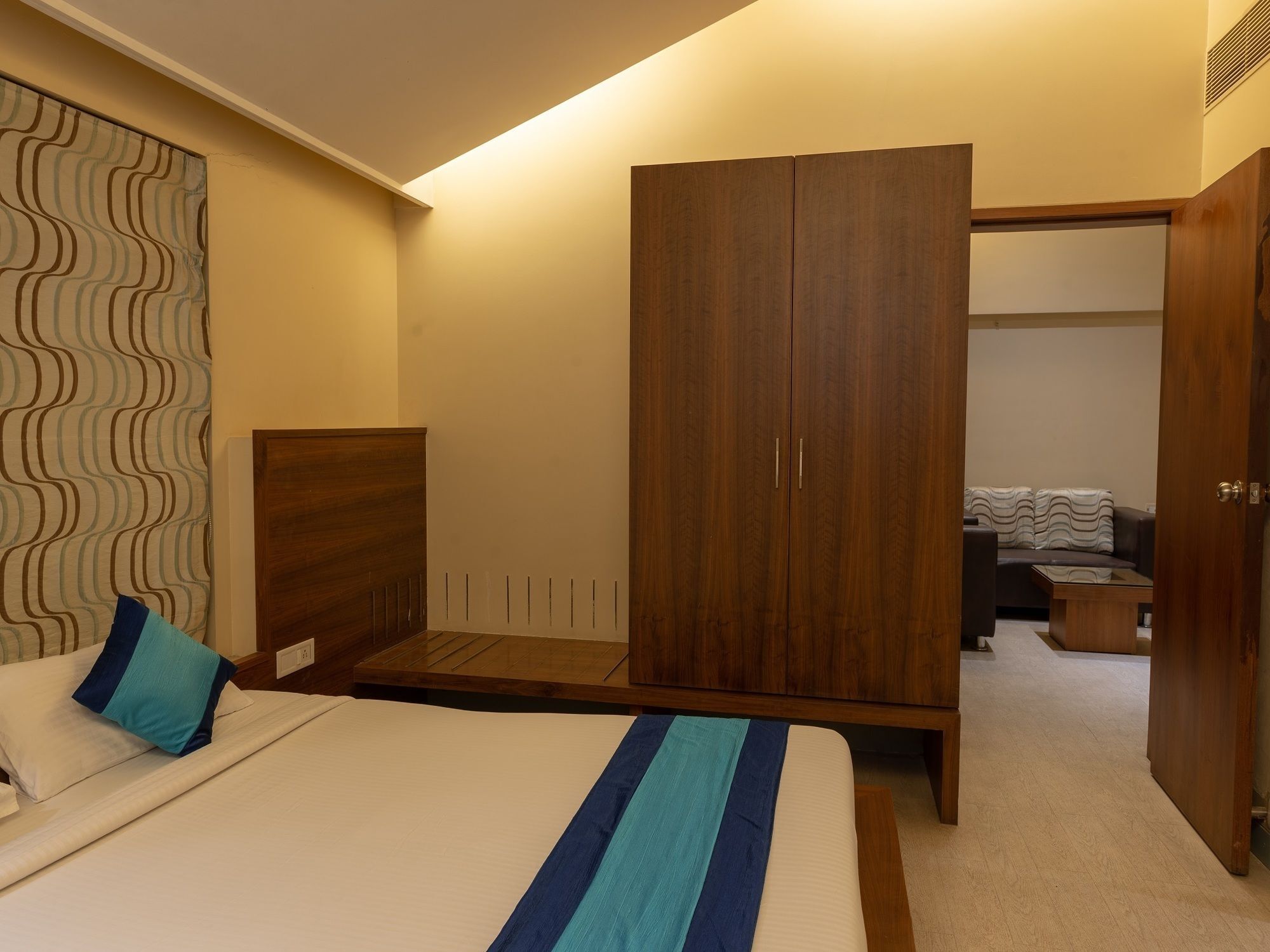 Hotel Mint Koregaon Park Пуне Екстер'єр фото